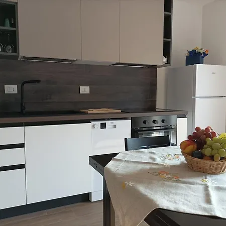 Meriggio Apartment *